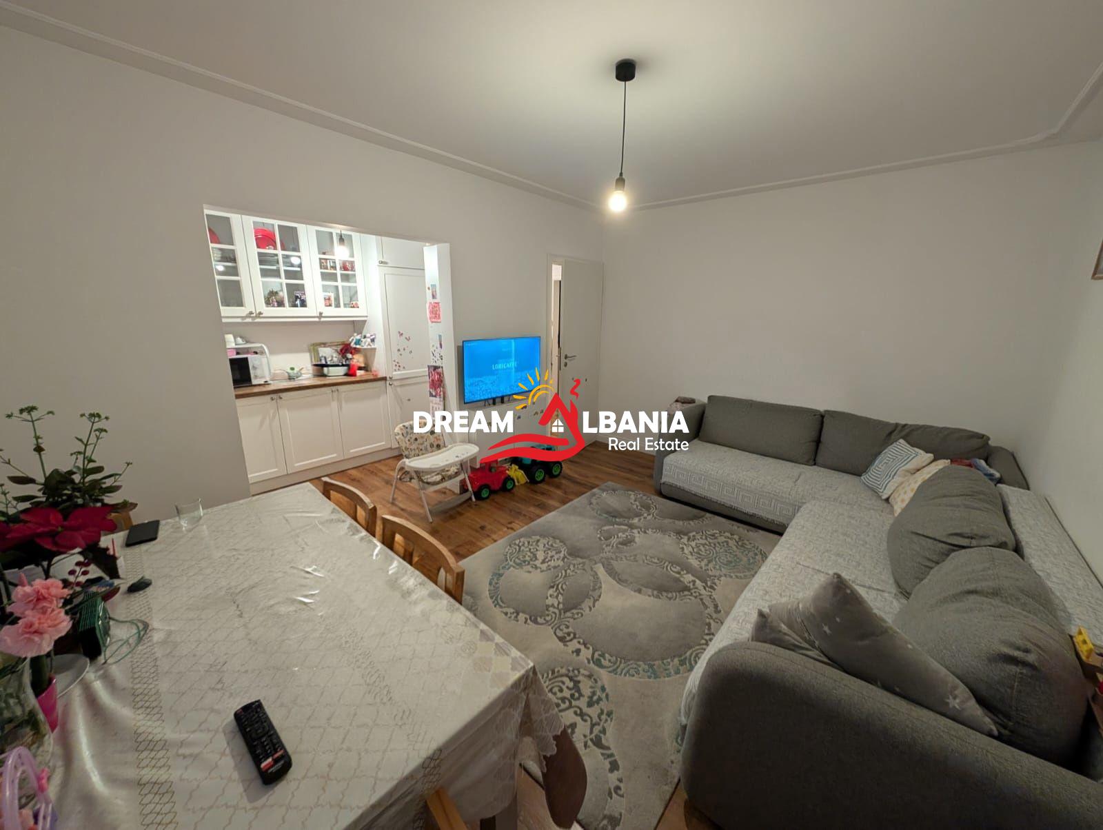 Apartament 2+1 ne shitje tek rruga Kavajes prane Auto Kadiu (ID 4129555). 2