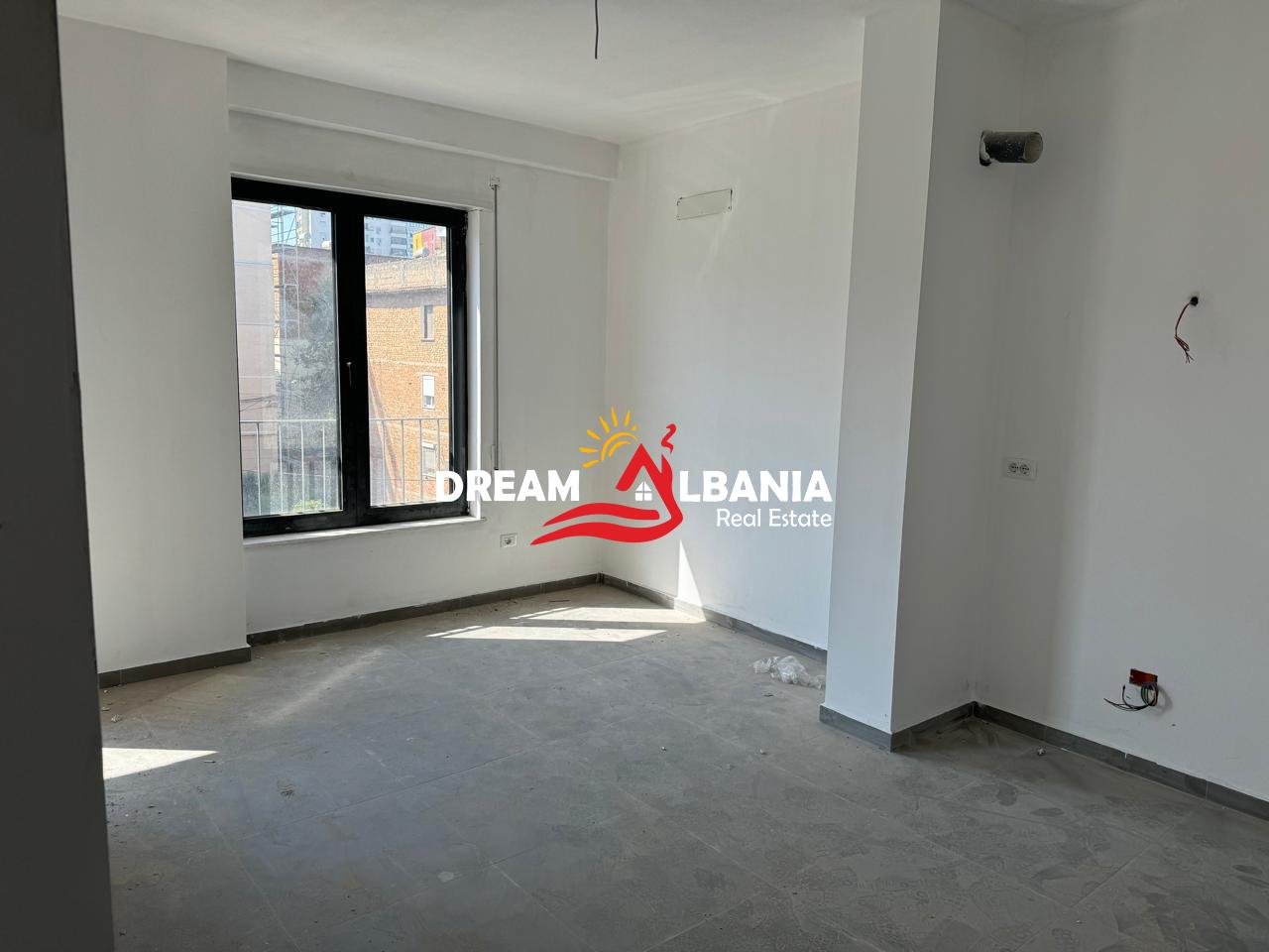 Ambjent per zyra me qera ne rrugen Karl Gega, prane Bulevardit te Ri (ID 42611238) 2