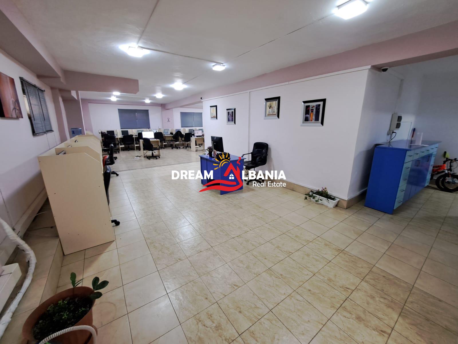 Ambient biznesi/zyra ne shitje ne rrugen e Durresit ne afersi te Zogut te Zi ne Tirane (ID 4161066) 4