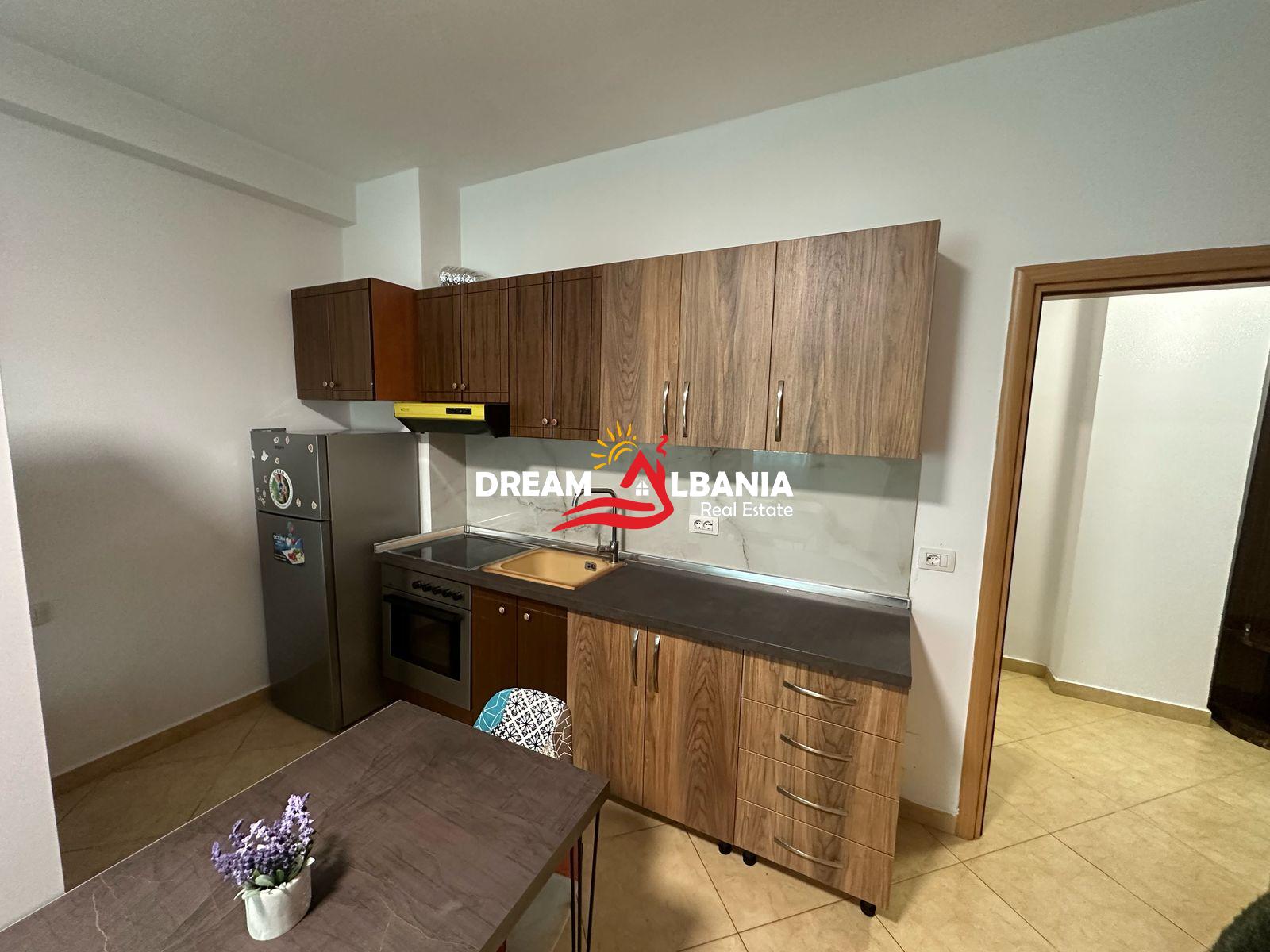 Shiten 2 garsoniere ne rrugen e Durrsit prane Bllokut te Ambasadave (ID 4101043) 3