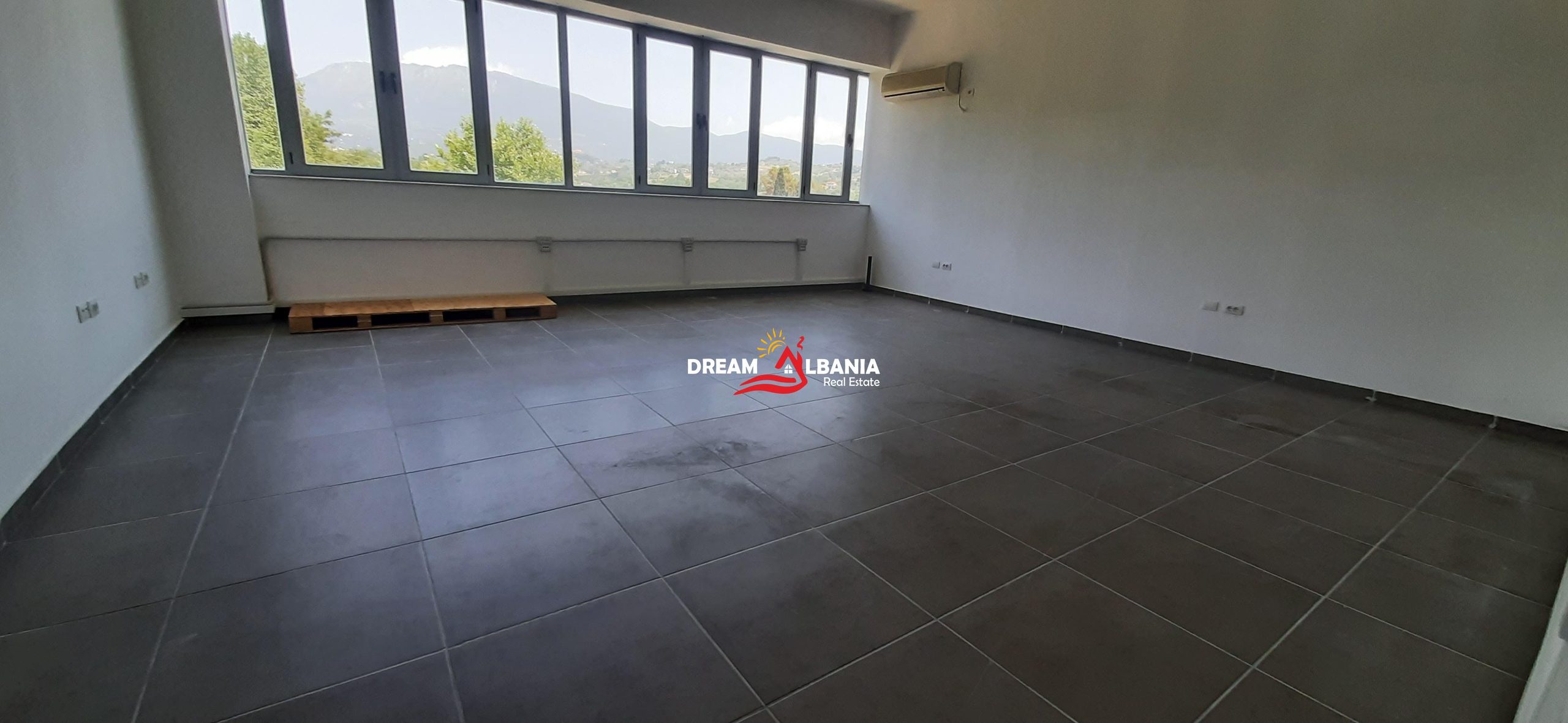 Zyra dhe ambiente me qera ne zonen e Lundres prane TEG ne Tirane (ID 4281147) 3