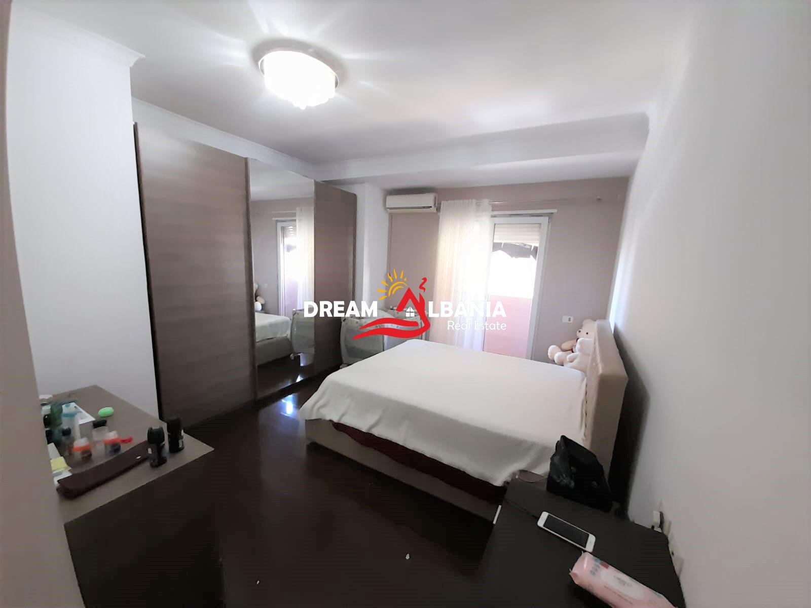Apartament 2+1 me qera tek Zogu Zi prane Ring Center ne Tirane (ID 42211153)