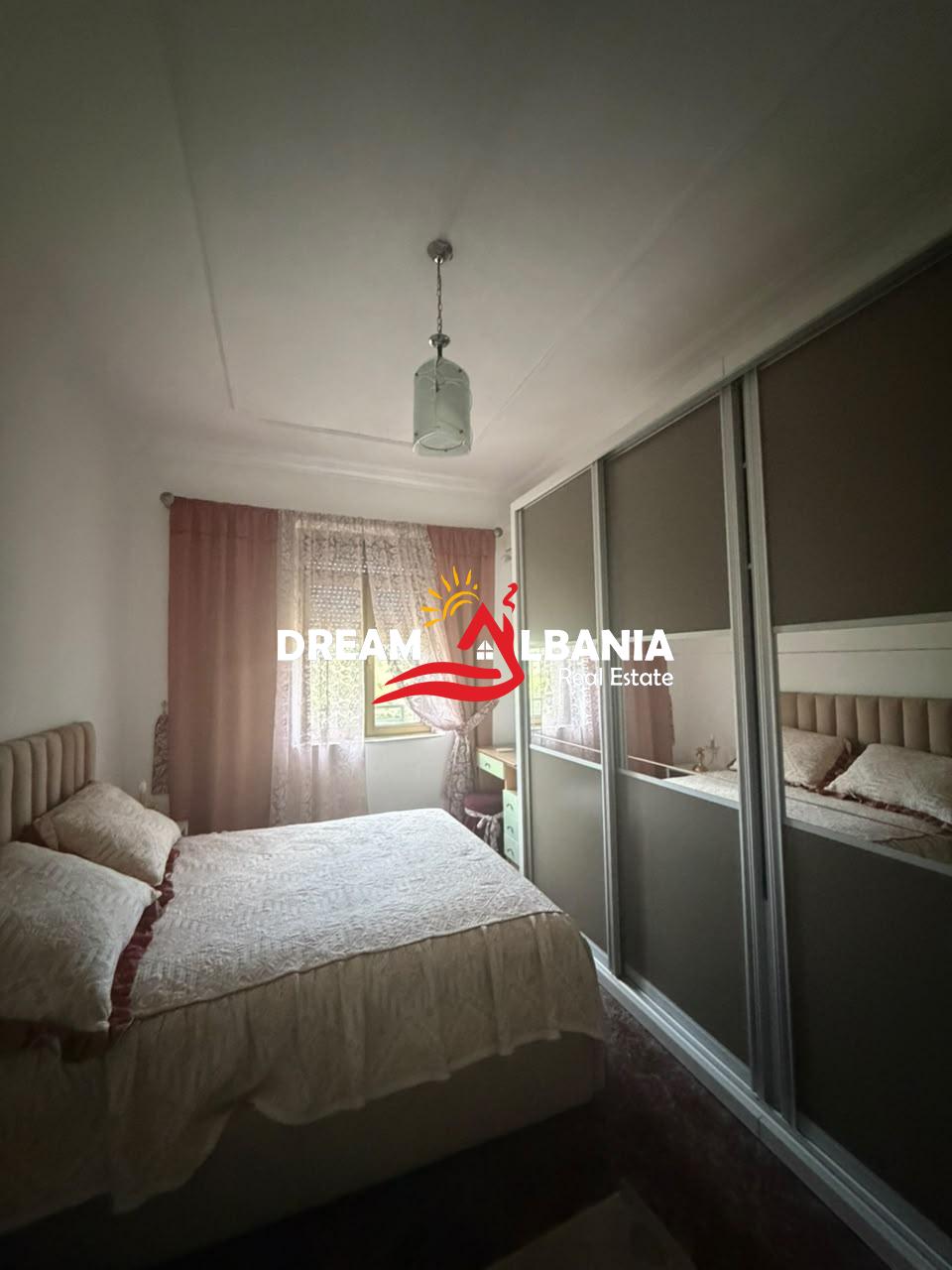 Apartament me qera 2+1+Verande tek Pallatet Agimi ne Bllok (42215615) f 3