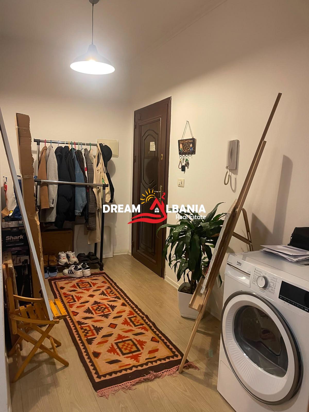 Jepet me Qira Apartament 1+1 në Don Bosko pranë Viva Market. ( 42111646) 3