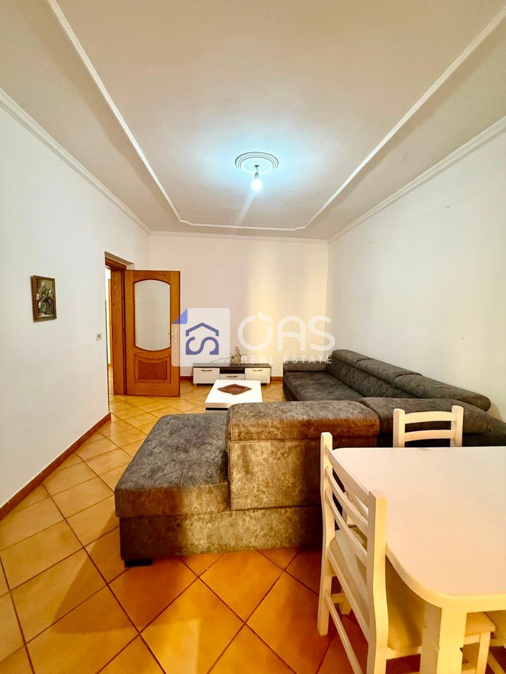 jepet me qira Apartament 2+1 kryqezimi brrylit 4