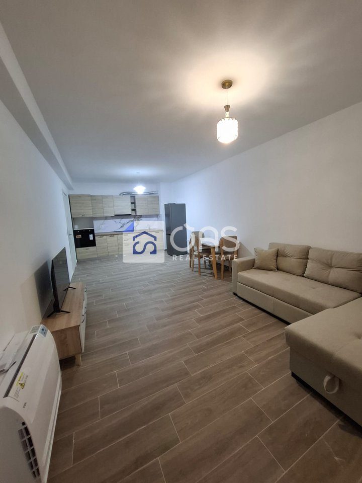 Apartament 2+1 Me Qira në Rruga 5 Maji, Tiranë - 500€ | 100 m² 2
