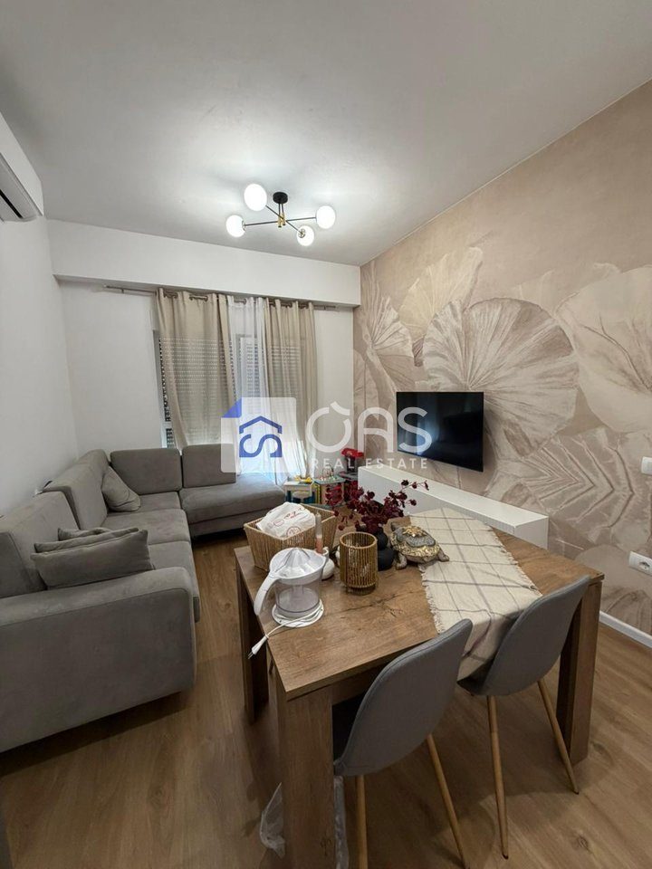 Shitet apartament 1+1 ne Ali Dem.