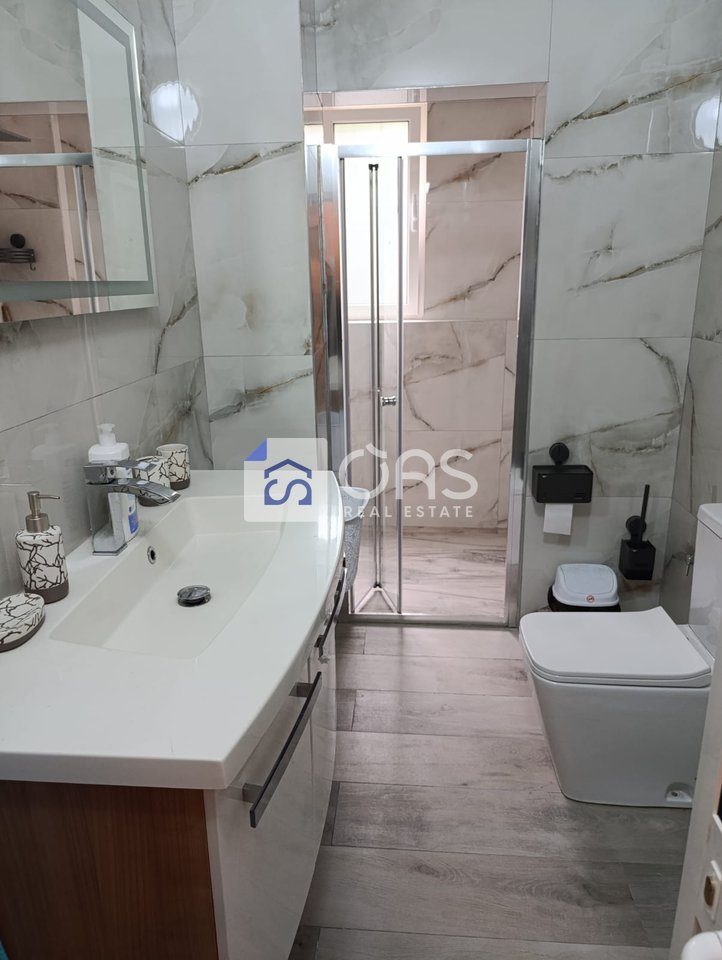 Jepet apartament me qera 2+1 kombinat 4