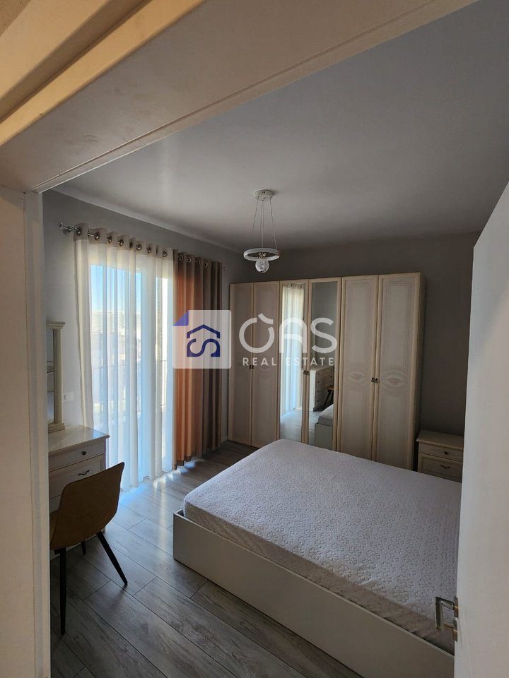 Jepet me qera apartament 1+1 tek Komuna Parisit (White Cloud Residence) 3