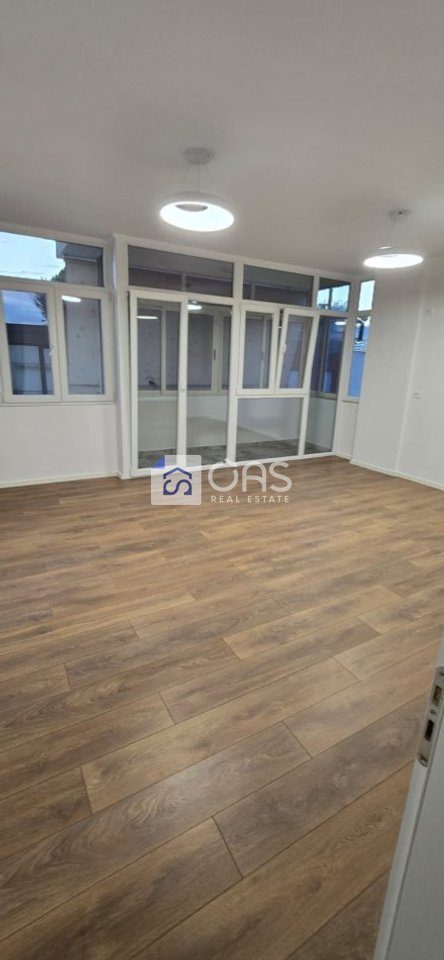 Shitet apartament 2+1+2 ne Qender