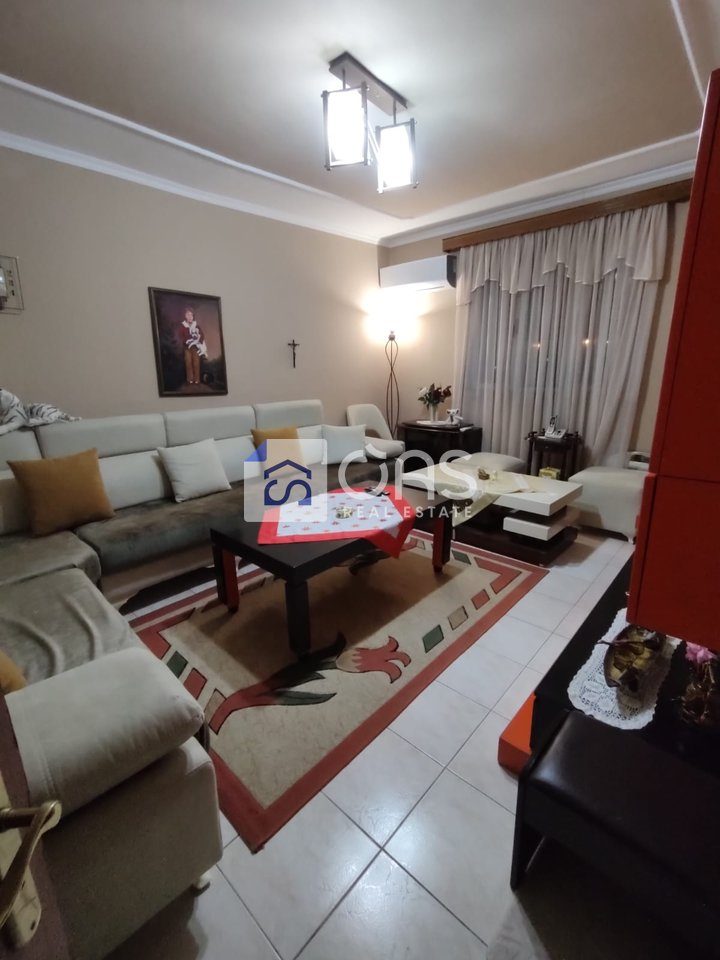 Shitet apartament 2+1 tek Pallati me Shigjeta