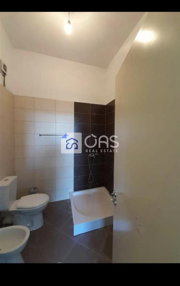 Jepet me qera apartamenti 2+1+2 ne Astir 4