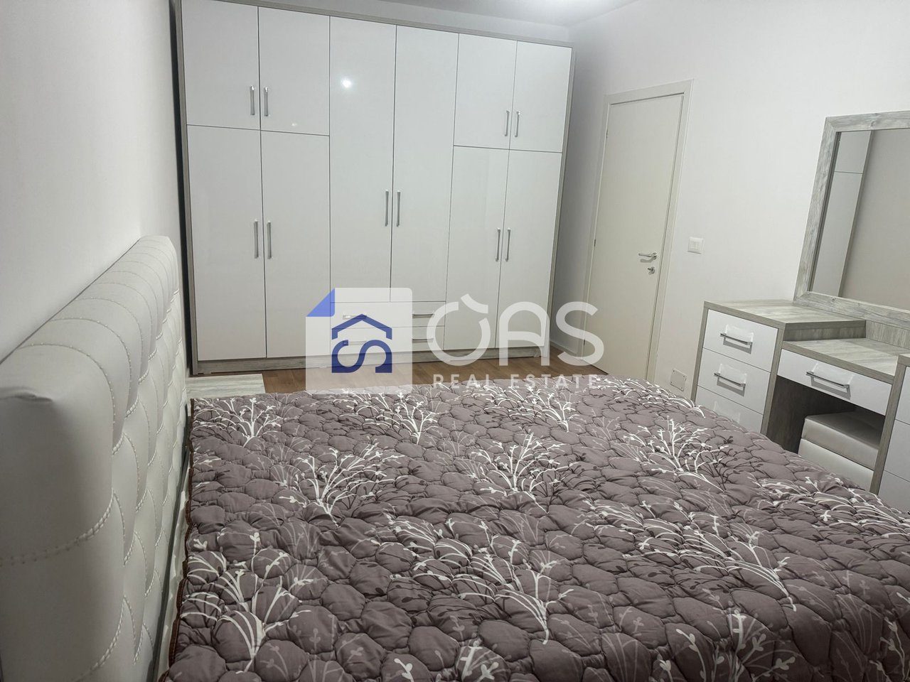 Jepet me qera apartament 1+1+Post parkimi ne Astir. (Residenca Klensi) 3