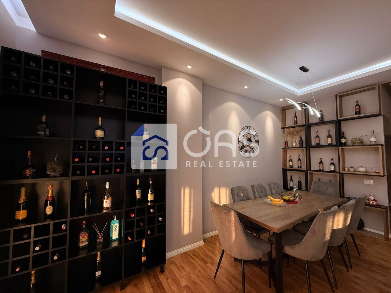 Shitet apartament 2+1+2+2 tek Fresku (Qesarake) 4