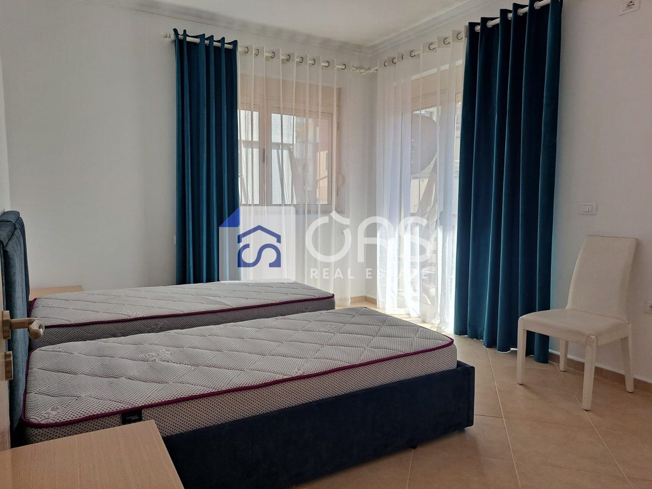 Jepet apartament me qera 2+1+ garazhd tek Liqeni i Tiranes 3