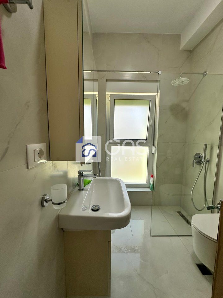 Jepet me qera apartament 1+1 ne Ali Dem 4