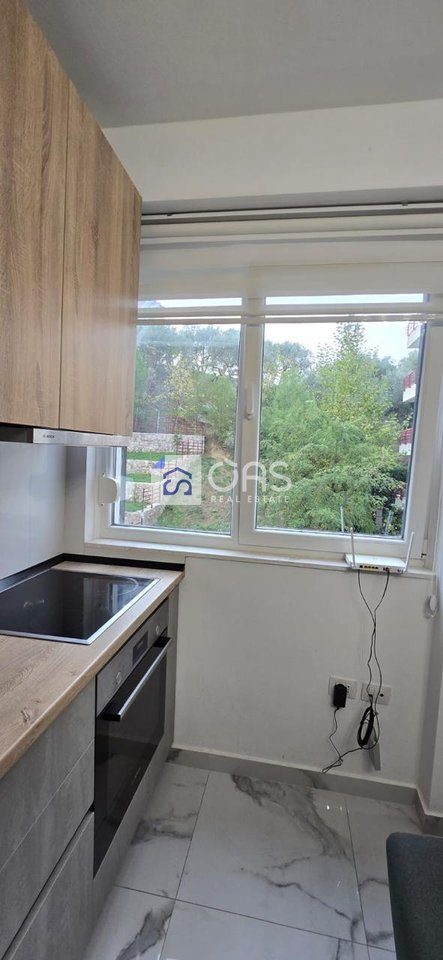 Jepet me qera apartament 2+1 tek Liqeni i Thate. 4