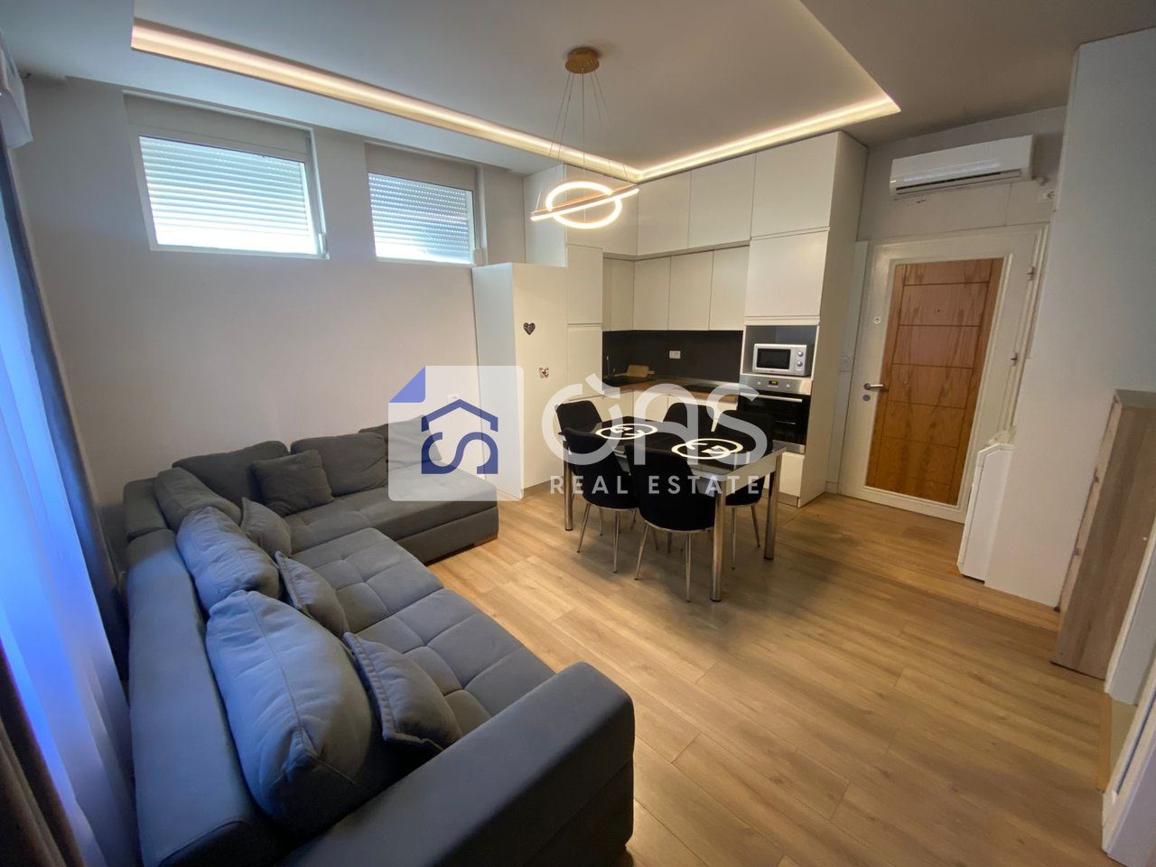 Jepet me qera apartament tek Liqeni i Thate