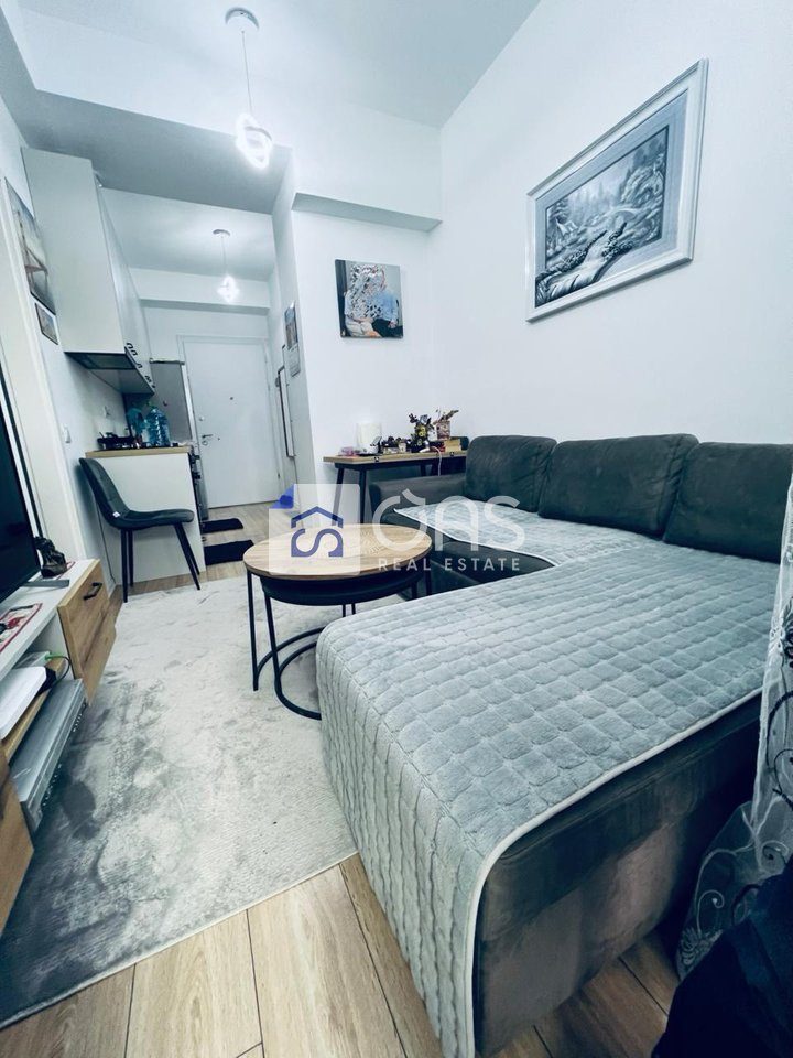 Jepet apartament me qera 1+1 Mangalem 21