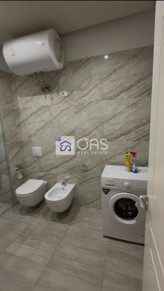 Jepet apartament me qera 1+1 Astir me post parkimi 4