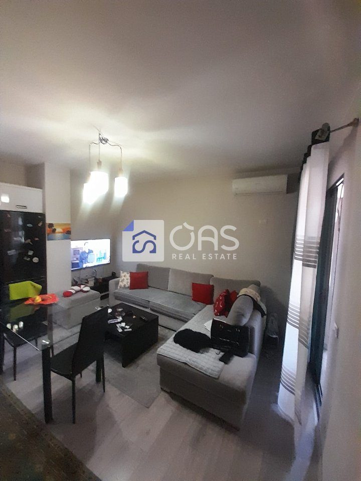 Jepet Apartament me qera 1+1 Casa italia
