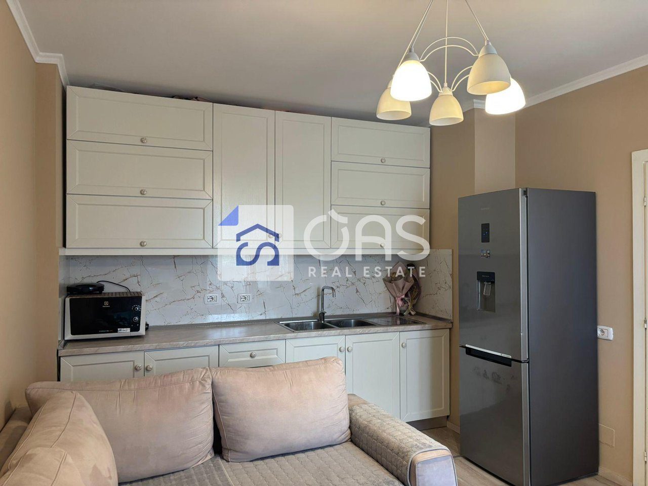 Jepet me qera apartament 1+1 ne Myslym Shyr