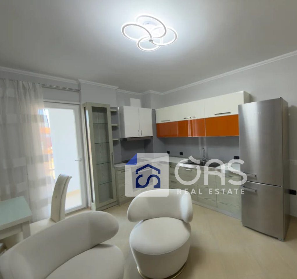 Jepet Apartament me qera 1+1 21 dhjetori