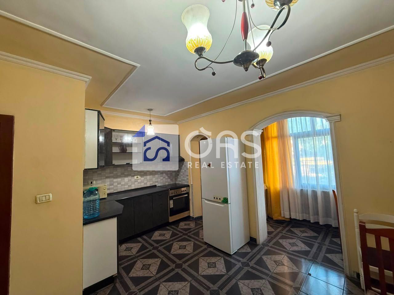 Jepet me qera apartament 1+1 te Rruga e Dibres 2