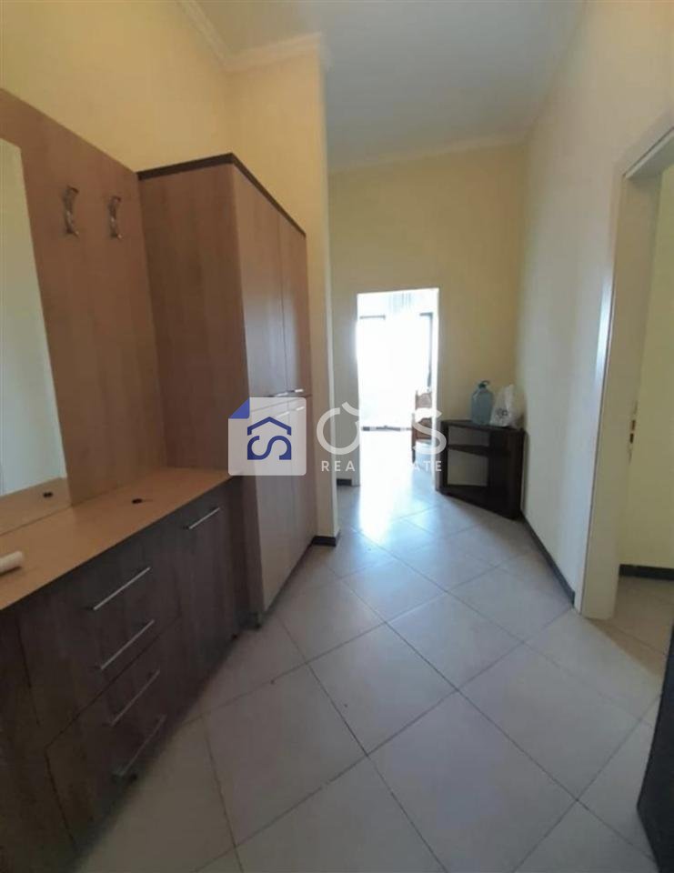 Jepet me qera apartamenti 2+1+2 ne Astir 2