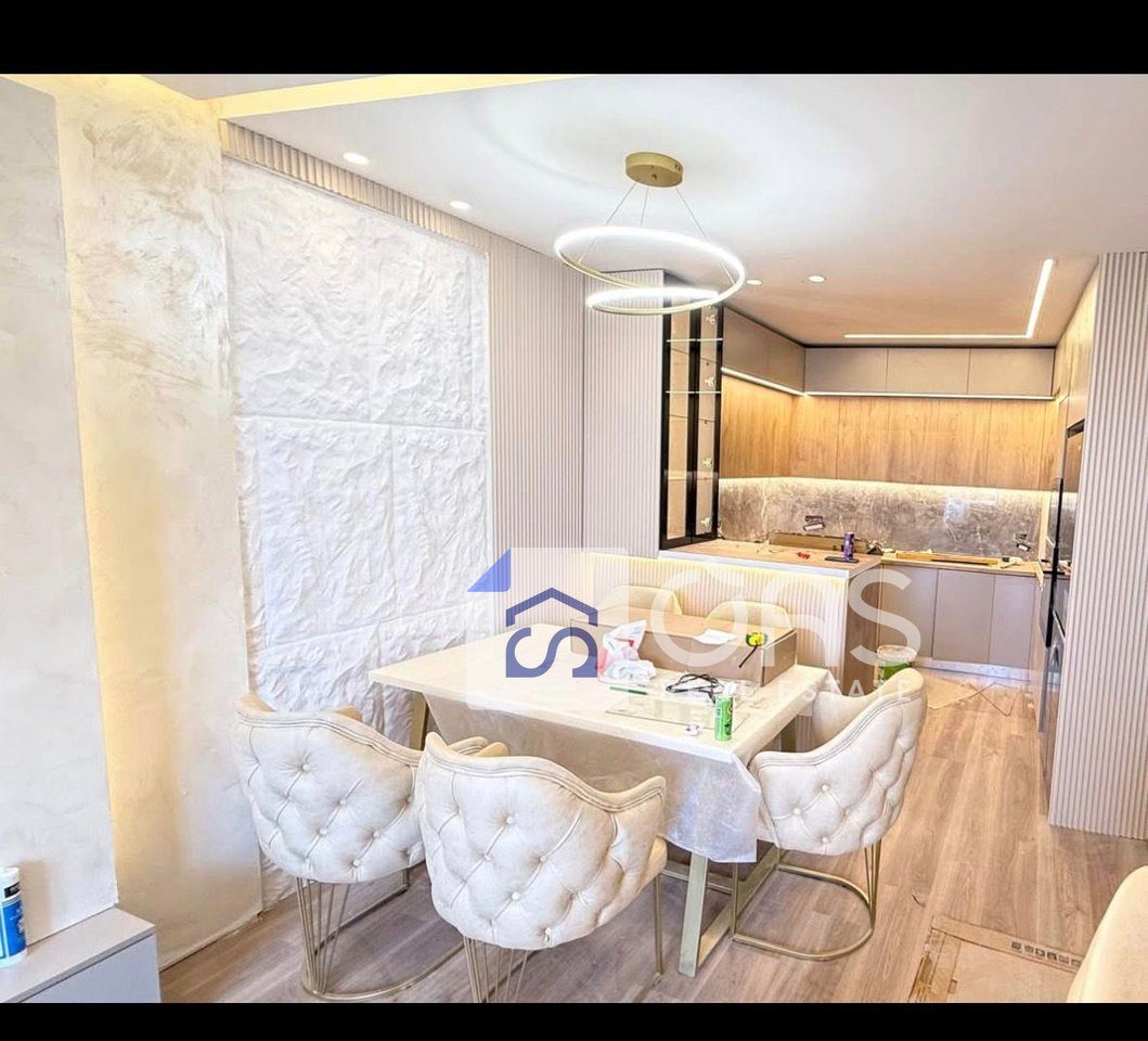 Shitet apartament 2+1+2 TE Rruga e Dibres 24.500.000 euro 2