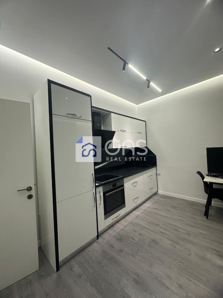 Jepet me qera apartament 1+1 tek Stadiumi Air Albania. 2