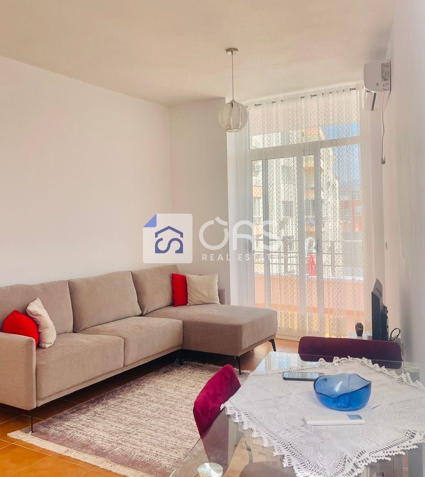 Jepet apartament me qera 1+1 ne Astir 2