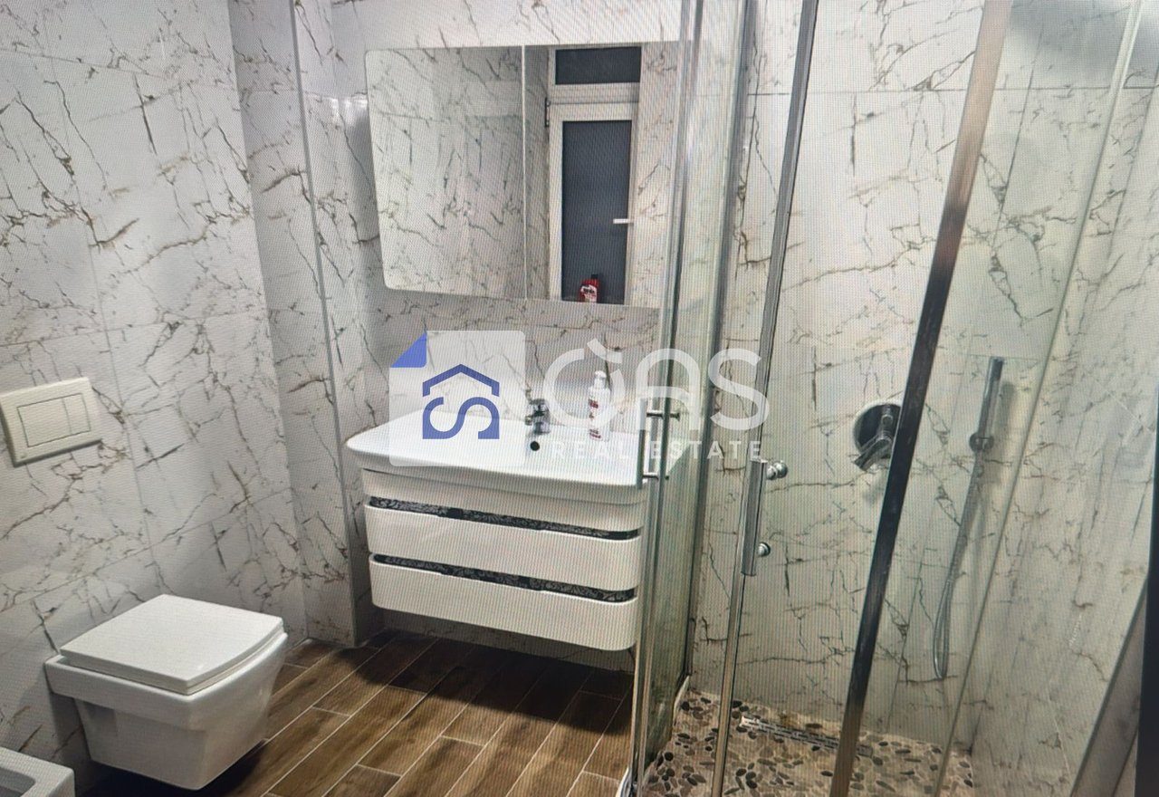 Shitet apartament 3+1 Ne Porcelan 219.000 euro 3