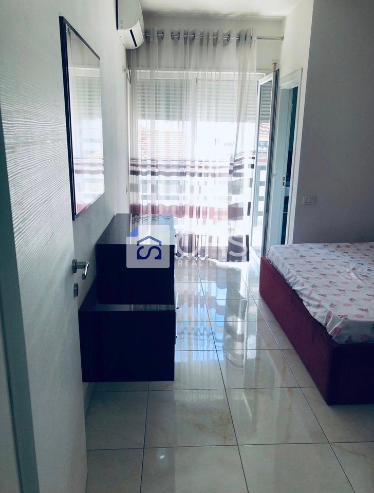 jepet me qira apartamenti 2+1+2 Selvia 4