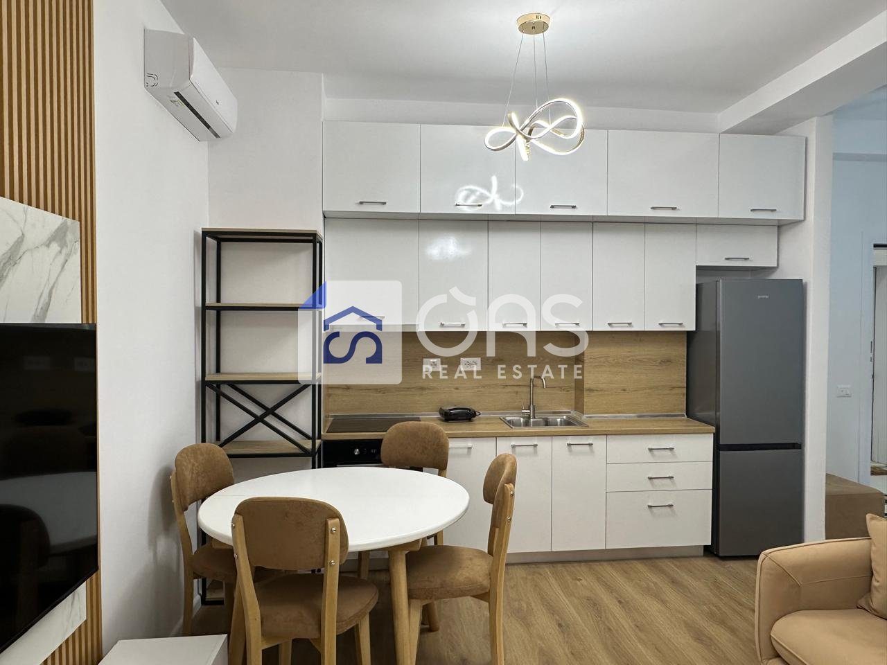 Jepet me qera apartament 1+1 ne Ali Dem. 2