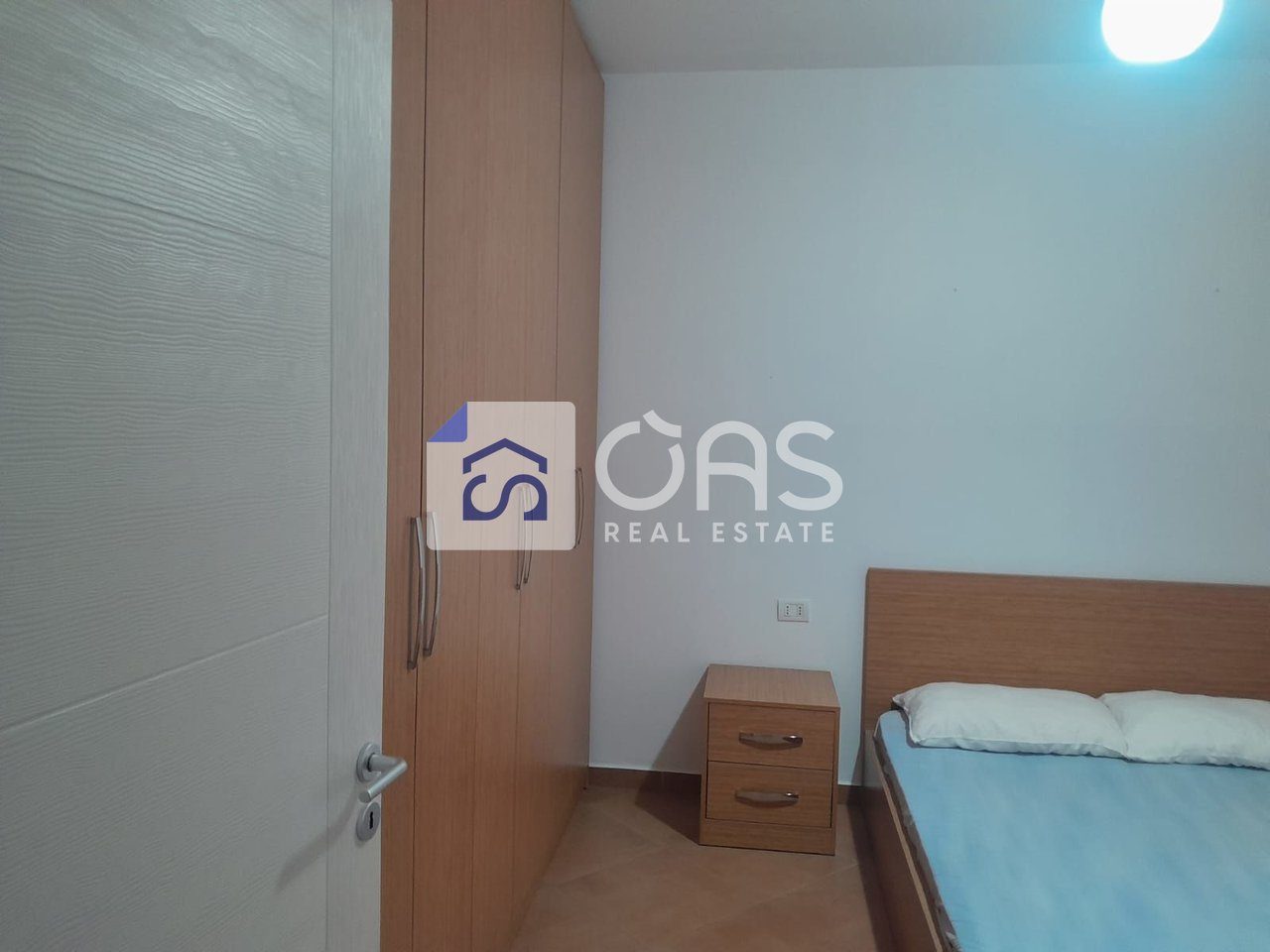 Jepet me qera apartament 1+1 Ne Shkoze