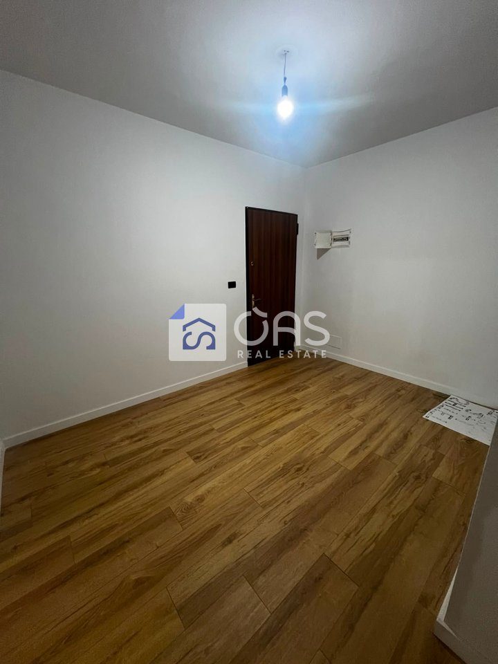 Shitet apartament 2+1 ne Don Bosko. 2