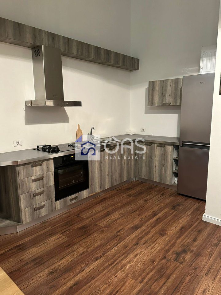 Jepet me qera apartament 2+1 tek Zogu Zi 2