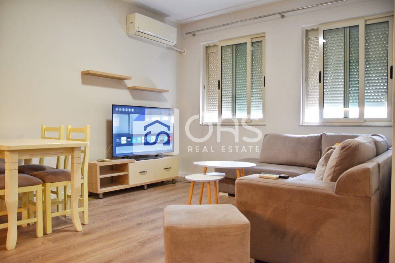Apartament 1+1 Me Qira në Komunën e Parisit, Tiranë - 600€ | 65 m² 2