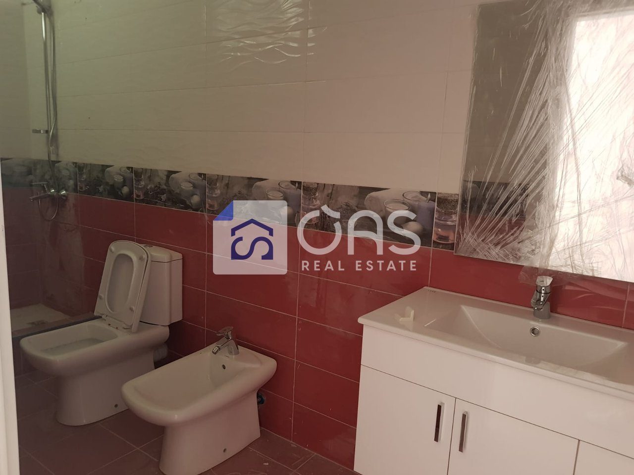 Shitet apartament 3+1+3 tek Liqeni I Thate 4