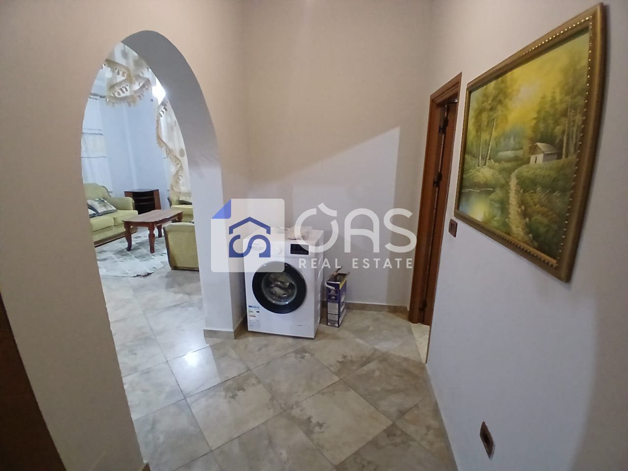 Jepet me qera apartament 2+1 ne Porcelan 3