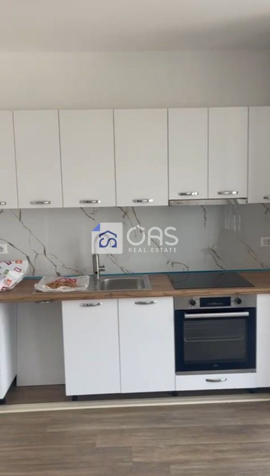 Jepet apartament me qera 2+1+2+ post parkimi tek 5 Maji