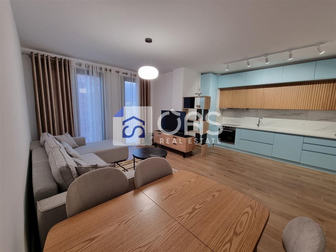 jepet me qera apartament 2+1 tek Farmacia 10