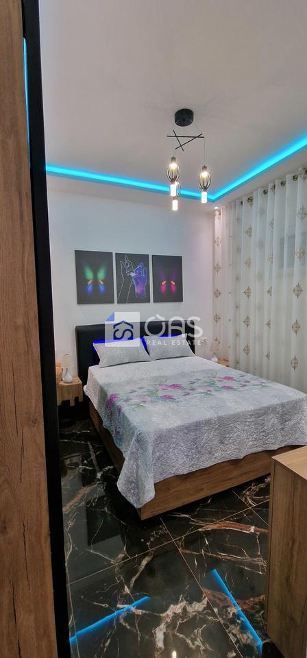 Jepet apartament me qera 1+1+ Post parkimi Xhamllik 4