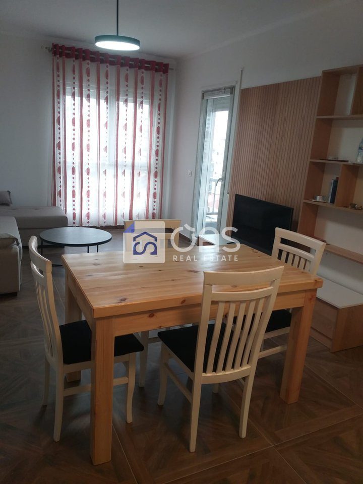 Apartament 1+1 Me Qira në Rruga 5 Maji, Tiranë - 450€ | 60 m² 2