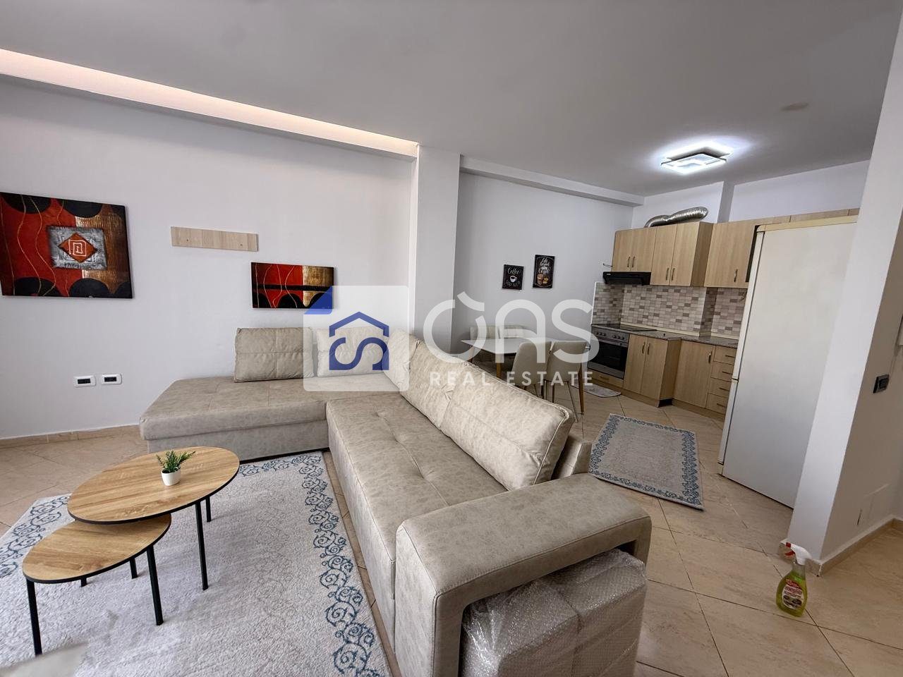 Jepet me qera apartament 1+1 ne Yzberisht (Perball KMY)