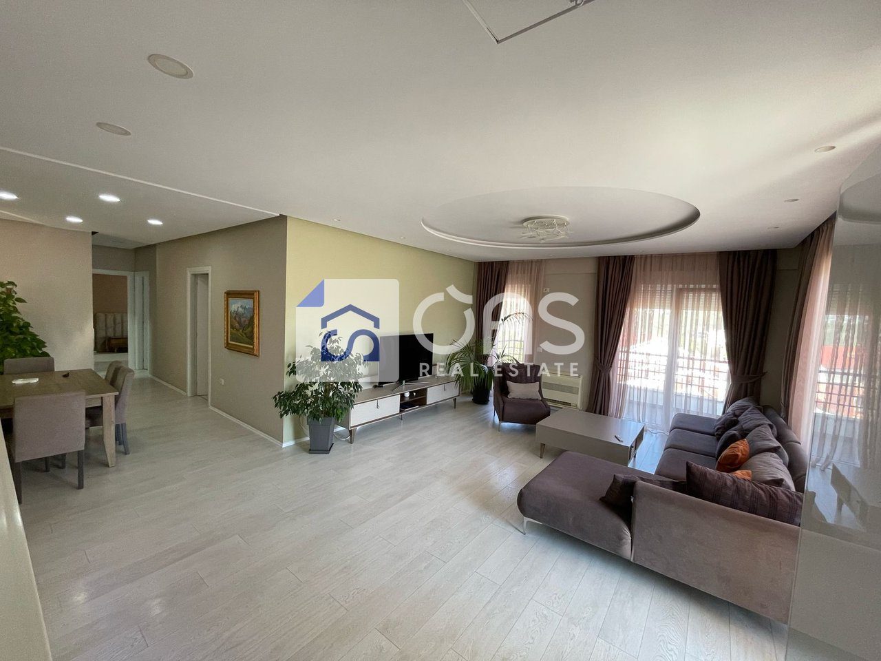 Jepet me qera Apartament 3+1+2 Ballkone + Verande tek Liqeni i Thate 3