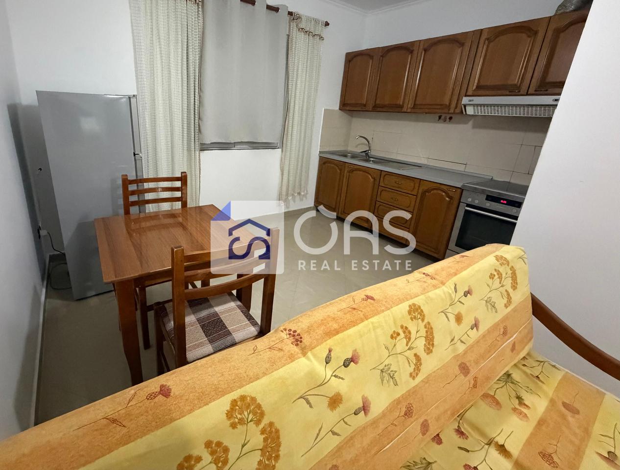 Jepet apartament me qera 1+1 Tek Shkolla Mihal Grameno