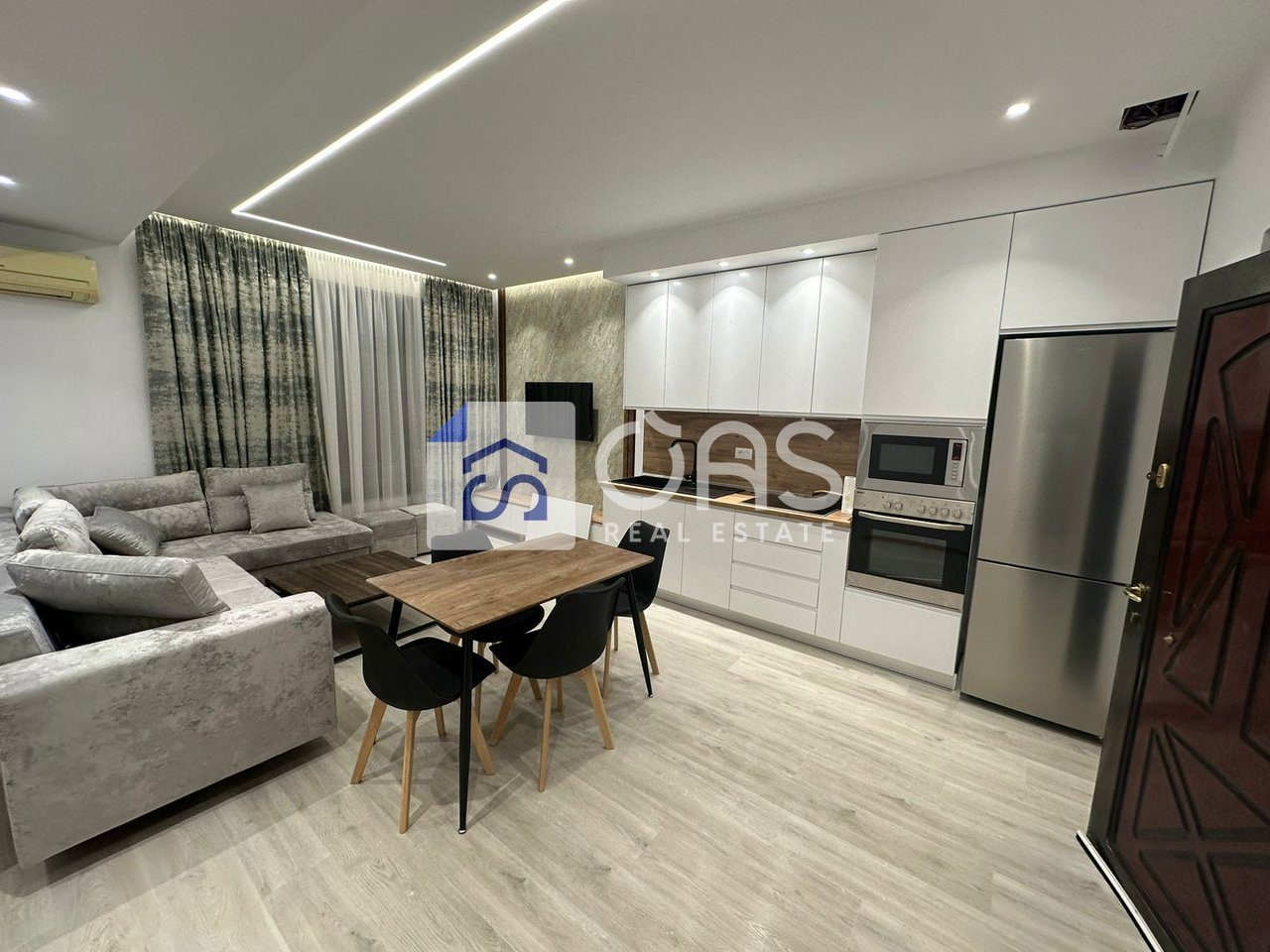 Jepet me qera apartament 1+1 te Zogu i Zi 2