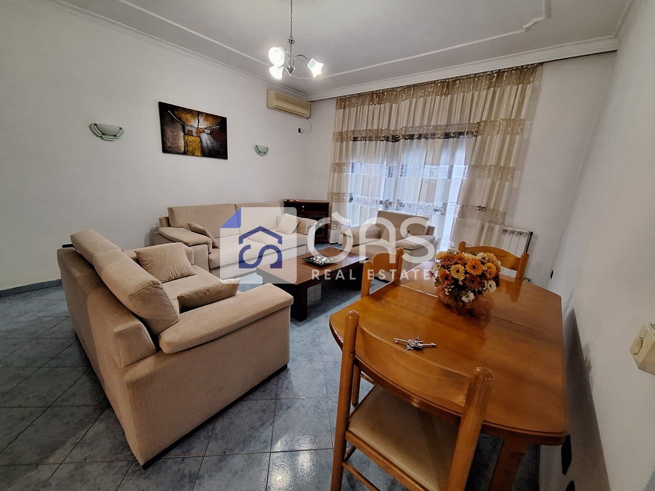 Jepet apartament me qera 2+1 Bulevard I Ri 4